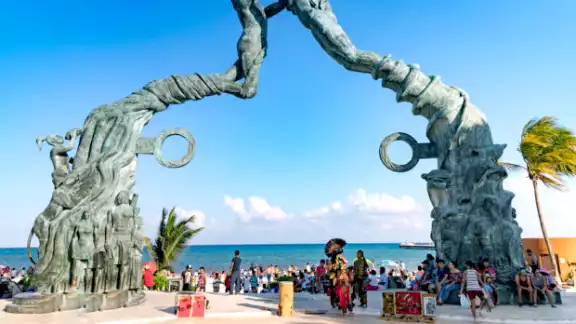 Los asistentes podrán disfrutar de exhibiciones, danzas folclóricas, muestras gastronómicas y actividades recreativas Los asistentes podrán disfrutar de exhibiciones, danzas folclóricas, muestras gastronómicas y actividades recreativas