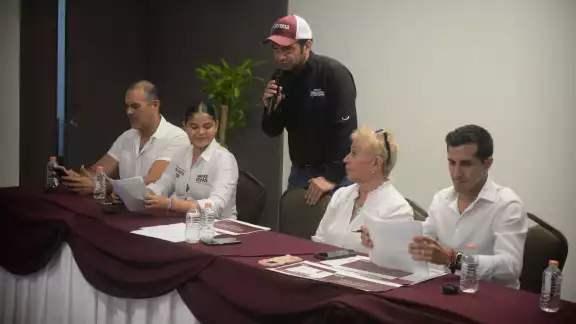 Jazmín López Manrique "Tina Tuyub" explicó que el PRD traicionó sus ideales Jazmín López Manrique "Tina Tuyub" explicó que el PRD traicionó sus ideales