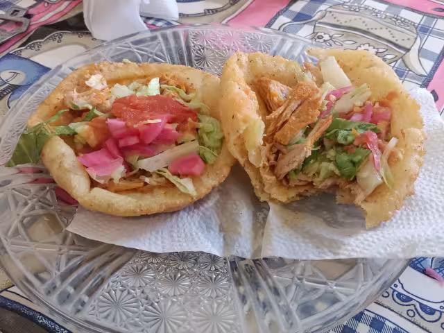 Algunos llevan frijoles y otros no