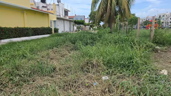 Fraccionamiento Mundo Maya, atrapado entre el abandono y el riesgo sanitario