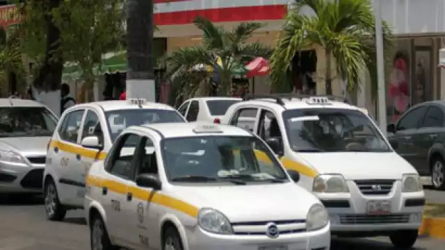 Los taxistas han sido señalados en varias ocasiones de dar mal servicio y faltar al respeto.