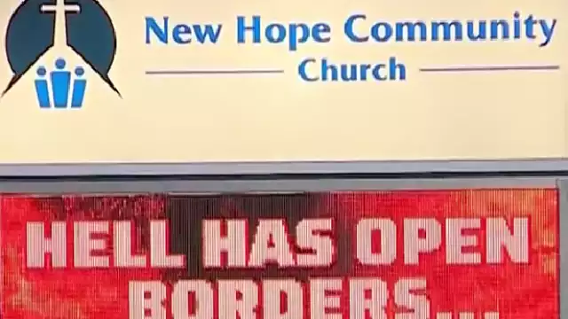 Cartel en iglesia de Illinois generó indignación