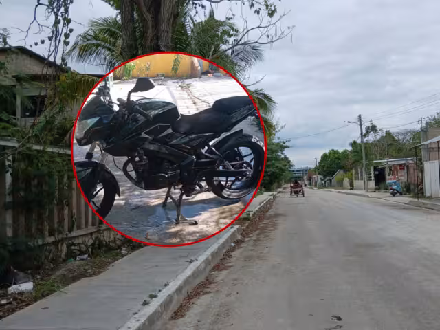 El propietario dejó la motocicleta estacionada cerca de la banqueta y, al salir 30 minutos después, ya no la encontró
