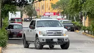 Detienen a dos presuntos responsables del homicidio de una mujer y aseguran una camioneta en Cancún