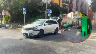 Choque de camioneta causa volcadura de montacarga en la colonia Zazil-Ha de Playa del Carmen