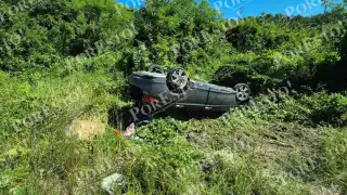 Accidente en la carretera Chetumal-Mérida deja personas lesionadas y daños materiales superiores a 100 mil pesos