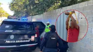 Ciudadanos detienen a sujeto acusado de presuntamente abusar de una perrita en Playa del Carmen
