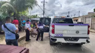 Hombre agrede a una mujer con arma blanca en  Cancún; vecinos intervienen y terminan lesionados