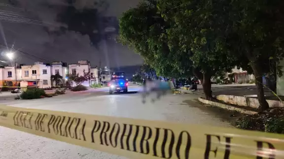 La víctima quien permanece sin ser identificada, fue hallada maniatada y con la boca encintada La víctima quien permanece sin ser identificada, fue hallada maniatada y con la boca encintada