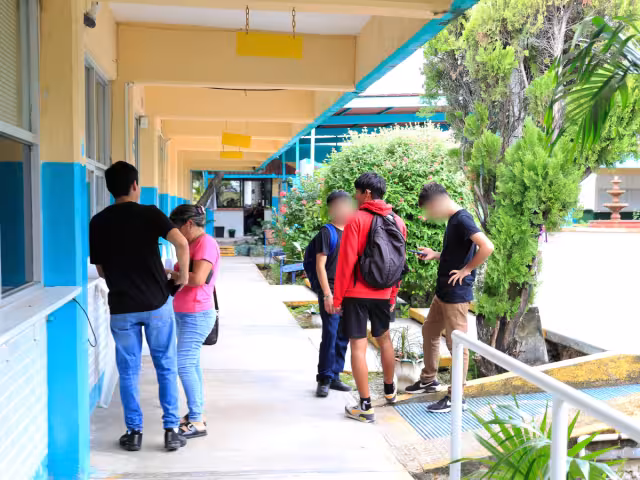 En Quintana Roo, cerca de 316 mil 741 personas mayores de 15 años se encuentran en rezago educativo, lo que equivale al 16.5 por ciento de la población