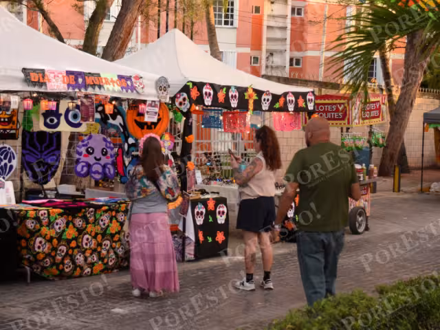Artesanos y expositores destacaron la alta afluencia durante la festividad, aunque señalaron que el incremento de insumos afectó sus actividades