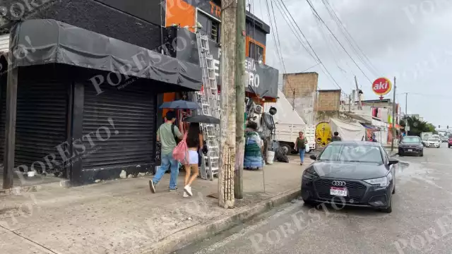 Clima en Cancún: Fuertes lluvias persisten en distintos puntos de la ciudad