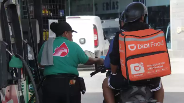 Taxistas, trabajadores de plataformas y choferes de empresas son los más afectados porque requieren comprobar gastos