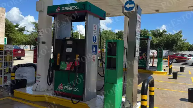 Automovilistas han recorrido distintos puntos de la ciudad en busca de combustible