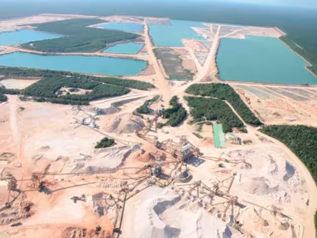 Ahora, el gobierno federal prepara el marco legal que pondrá fin a un modelo extractivista heredado desde el sexenio de Ernesto Zedillo