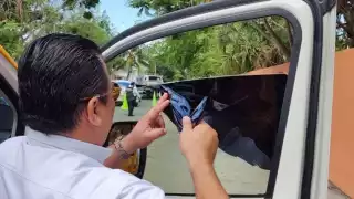 Ciudadanos se quejan ante tortuguismo en trámites de polarizado en Chetumal