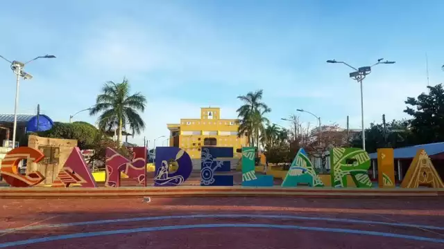 En Candelaria, Campeche, los habitantes son conocidos como "colonos" debido a programas de colonización del siglo XX.