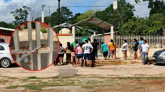 Padres de familia retuvieron a la supervisora escolar en primaria rural de Crucero San Luis. Padres de familia retuvieron a la supervisora escolar en primaria rural de Crucero San Luis.