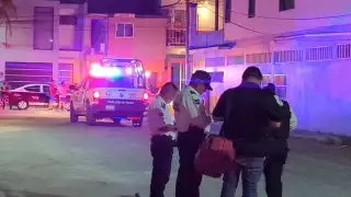 Hombre con herida de bala huye de la policía en Ciudad del Carmen