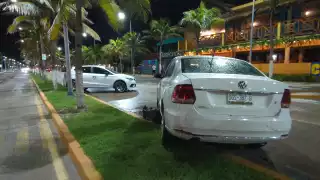 Ebrio conductor provoca aparatoso choque en el malecón de Playa Norte, Ciudad del Carmen