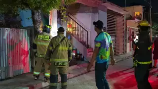 Intensa movilización por reporte de incendio en la colonia Benito Juárez de Ciudad del Carmen 