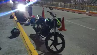 Joven derrapa en motocicleta y sufre fractura expuesta en Ciudad del Carmen