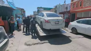 Detienen a tres hombres por tirar escombro en la vía pública en Ciudad del Carmen