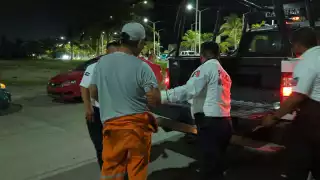 Detienen a conductor ebrio tras chocar contra motocicleta en Ciudad del Carmen