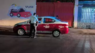 Taxista causa alarma en Ciudad del Carmen al detenerse para descansar; pensaron lo peor