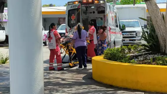 Atienden a mujer dentro del DIF. Atienden a mujer dentro del DIF.