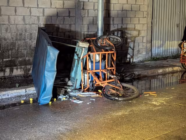 Vendedor de elotes fue arrollado por un vehículo fantasma en San Manuel.