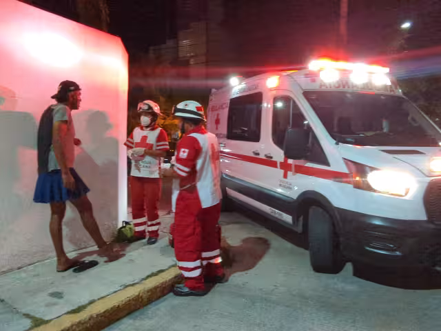 Hombre es mordido por perro en la Héctor Pérez Martínez.