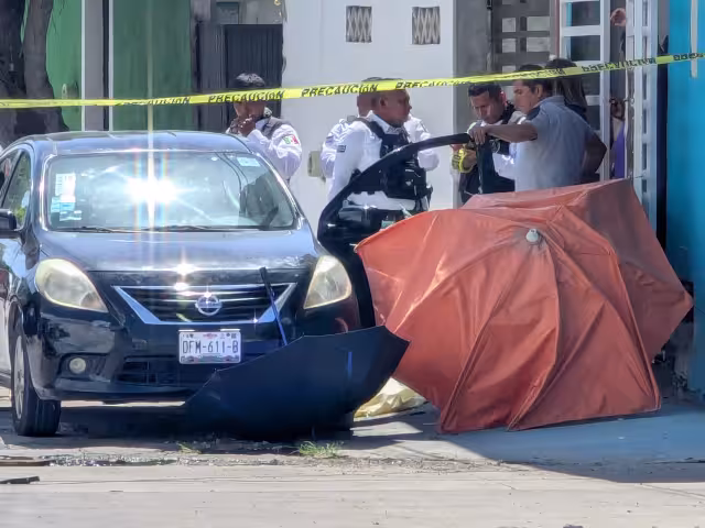 Un hombre de 44 años fue asesinado a balazos afuera de su domicilio en la colonia Compositores de Campeche.