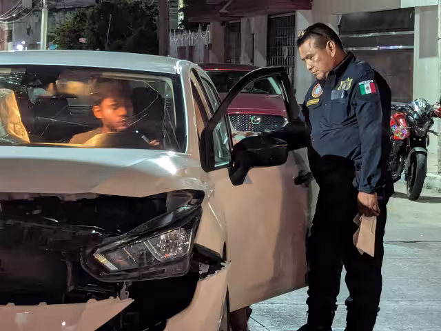 Fuerte accidente provoca caos vial en la avenida 55