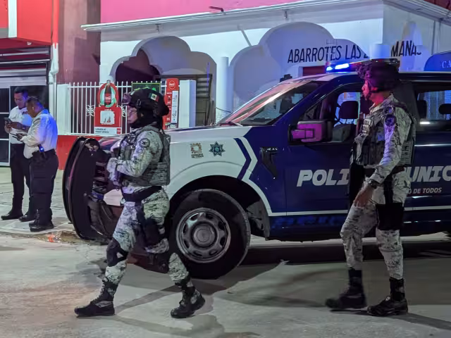 Elementos de diferentes corporaciones acudieron al lugar de los hechos.