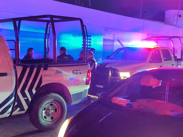 Un falso reporte de suicidio movilizó a policías estatales y paramédicos en la colonia Santa Margarita.