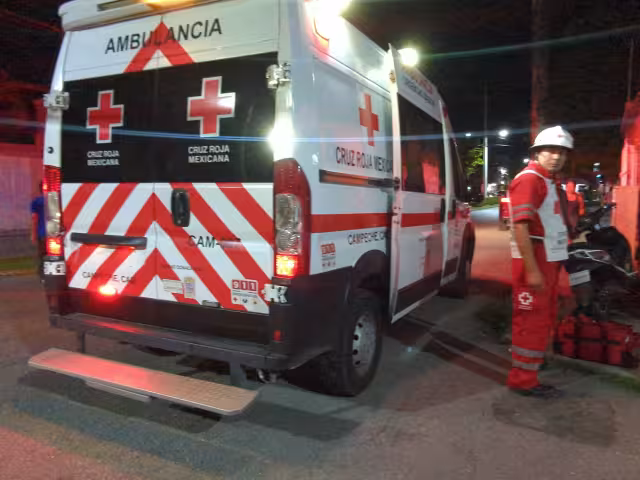 Mujer motociclista fue atropellada en la colonia Santa Margarita.