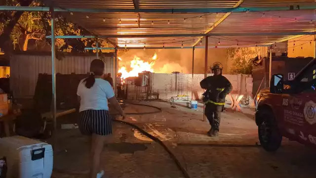 Afortunadamente el siniestro pudo ser controlado gracias a la rápida acción de los presentes.