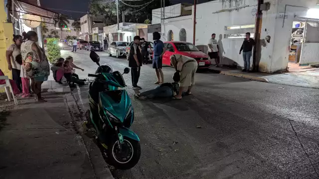 Motociclista cae tras ataque de caninos en la Francisco I. Madero