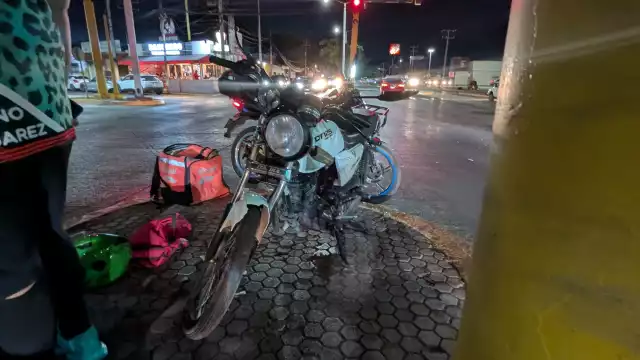 Motociclista accidentado en la avenida Corregidora