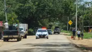 Operativo en Castamay por reportes de narcomantas y disparos; autoridades investigan presunta presencia del CJNG