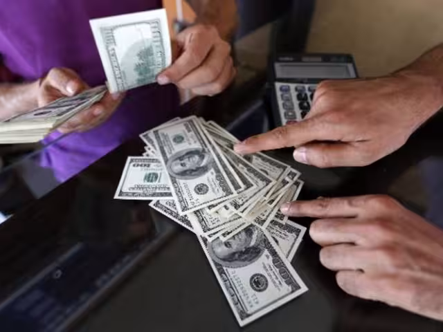 La presidenta Claudia Sheinbaum calificó la medida como “una injusticia” y una acción “discriminatoria”