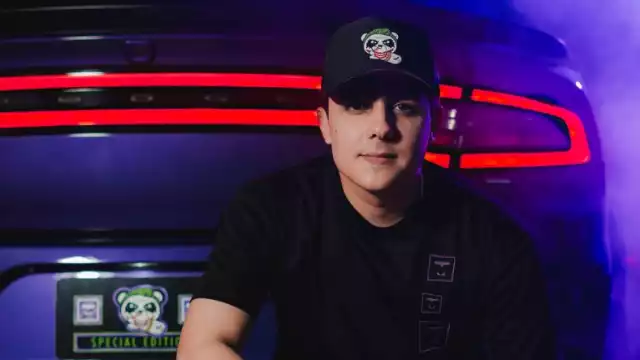 Markitos Toys causa polémica por su foto junto a Briggitte Bozzo.