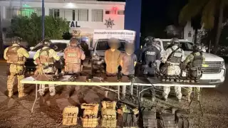 ¡Golpe a la delincuencia en Sinaloa! Aseguran armamento, municiones, vehículos y equipo táctico tras operativo, hay tres detenidos