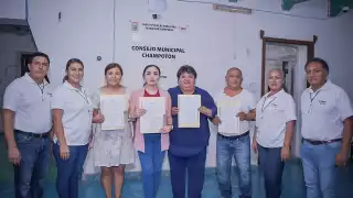 Alcaldesa electa de Champotón, Claudeth Sarricolea recibe constancia de mayoría 