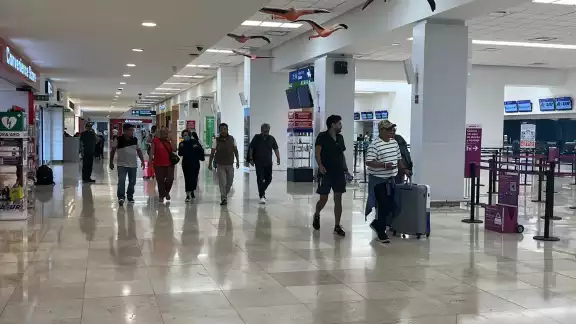 El vuelo atrasado demoró una hora con 10 minutos