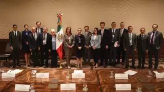 Empresarios canadienses, interesados en invertir en México; Presidenta Sheinbaum tiene primera reunión en el G7