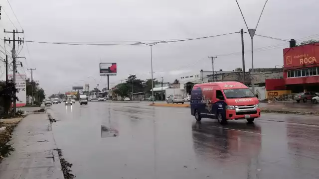 Se recomiendan a los conductores tomar más precauciones debido a los pavimentos mojados