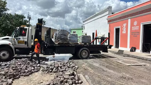 Antes de iniciar las labores se gestionó la autorización correspondiente ante el Instituto Nacional de Antropología e Historia (INAH)