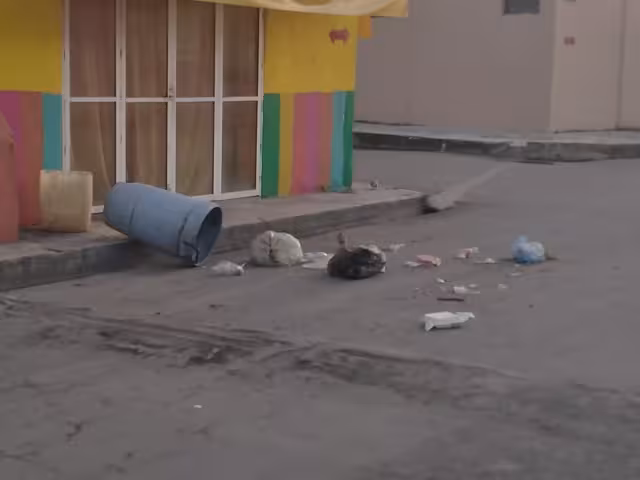 Vecinos piden tercer camión recolector para evitar contaminación en Sabancuy